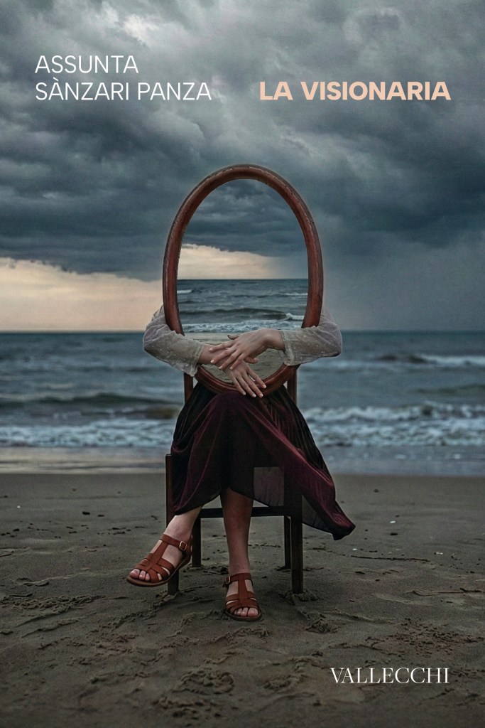 Copertina della raccolta di testi poetici di Assunta Sanzari Panza "La visionaria", Vallecchi Editore